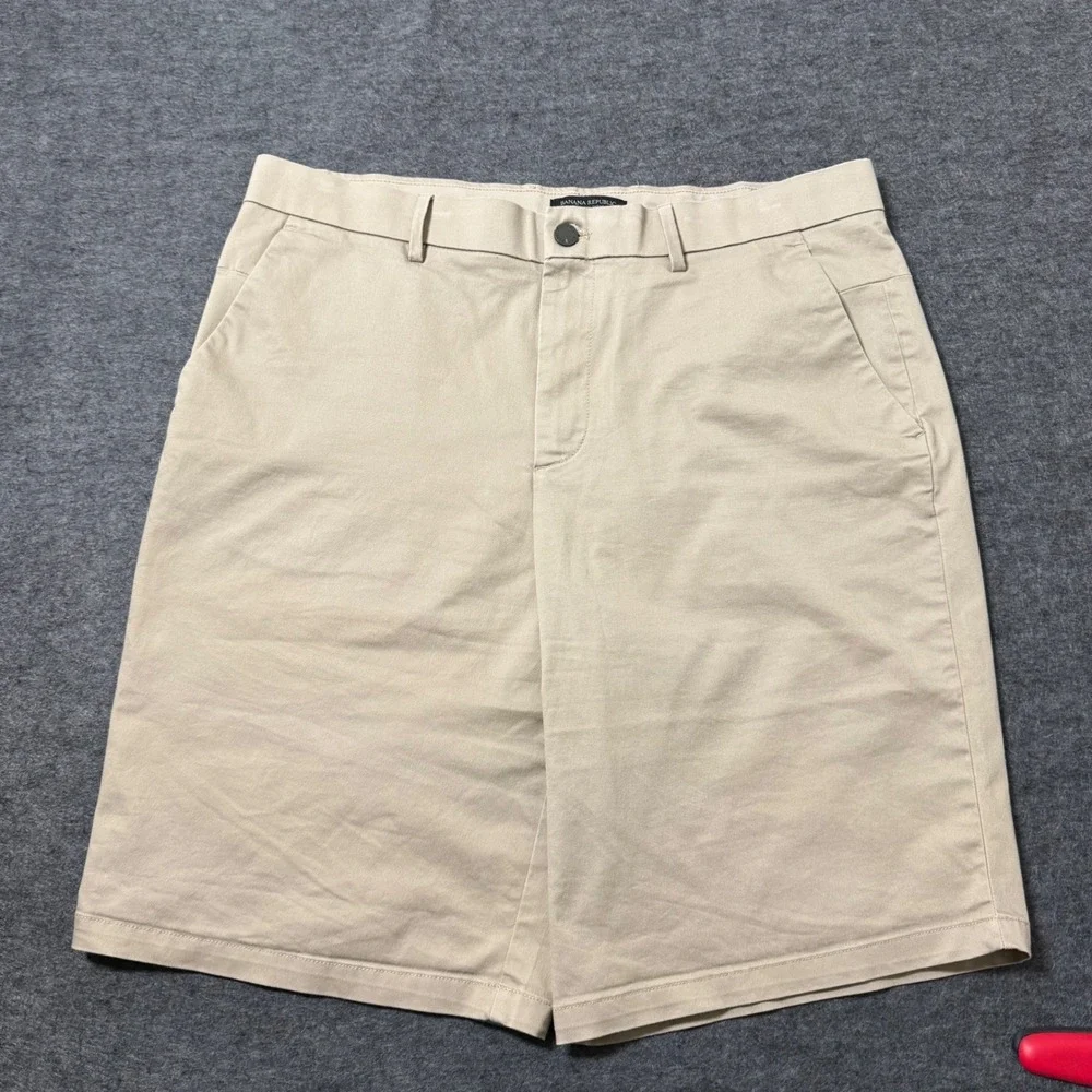 Banana Republic Emerson Short Mens 36 Khaki Tan Chino Stretch Cotton Blend